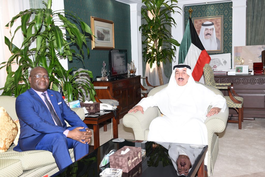 محافظ الجهراء يستقبل سعادة سفير جمهورية مالاوي لدى دولة الكويت 